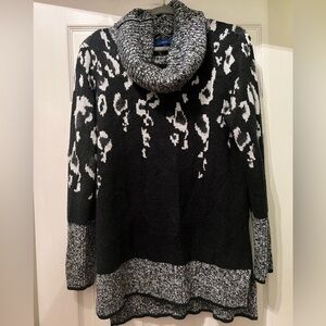 Apt. 9 Black and White Removable Cowl Neck Sweater